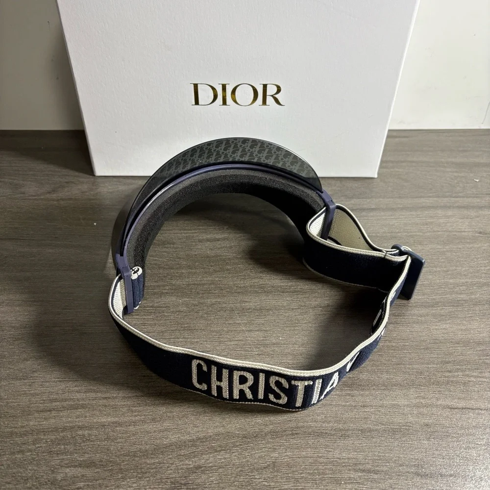 Dior Men’s Navy and Black Christian Dior Visor - Picture 2 of 5